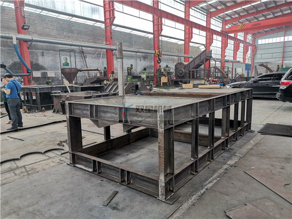 <a href='http://m.scives.cn/psxl/4.html' target='_blank'><span>廢鋼破碎機</span></a>設備客戶現(xiàn)場考察